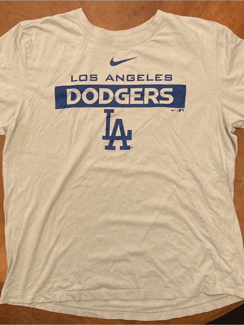 L mens Nike White Los Angeles Dodgers Blue Logo Short Sleeve Tee